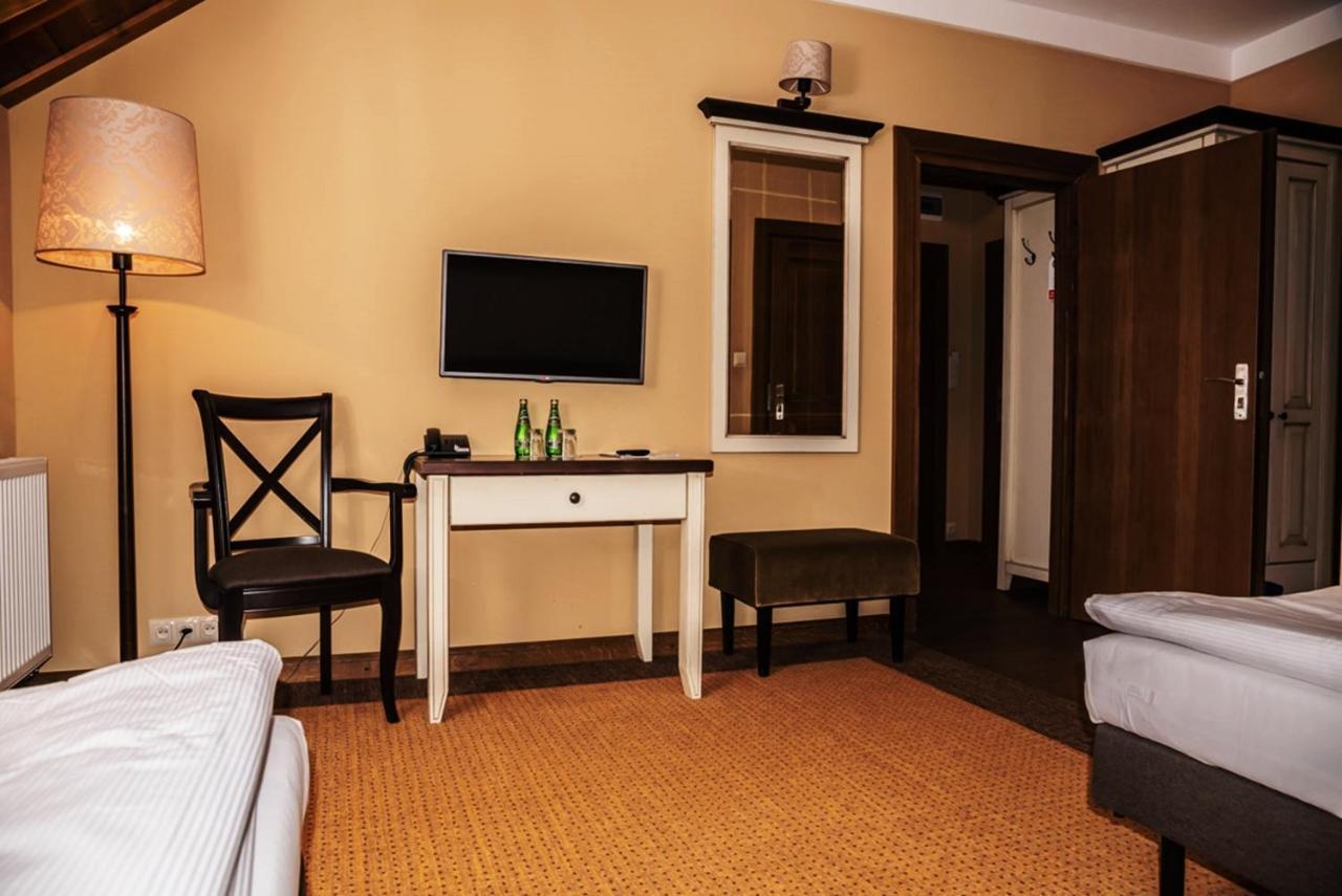 Folwark Lekuk Hotel Łękuk Mały Buitenkant foto