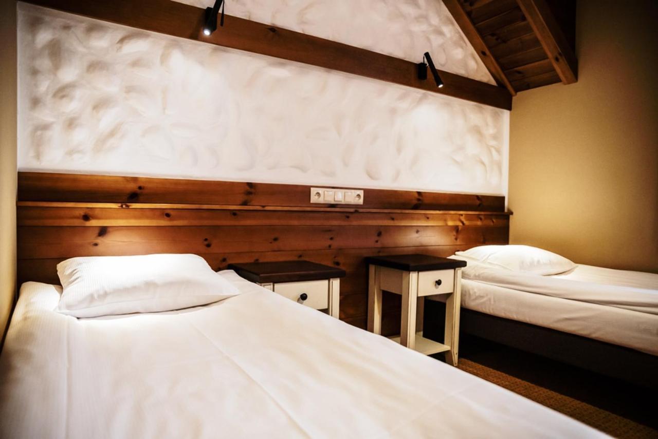 Folwark Lekuk Hotel Łękuk Mały Buitenkant foto