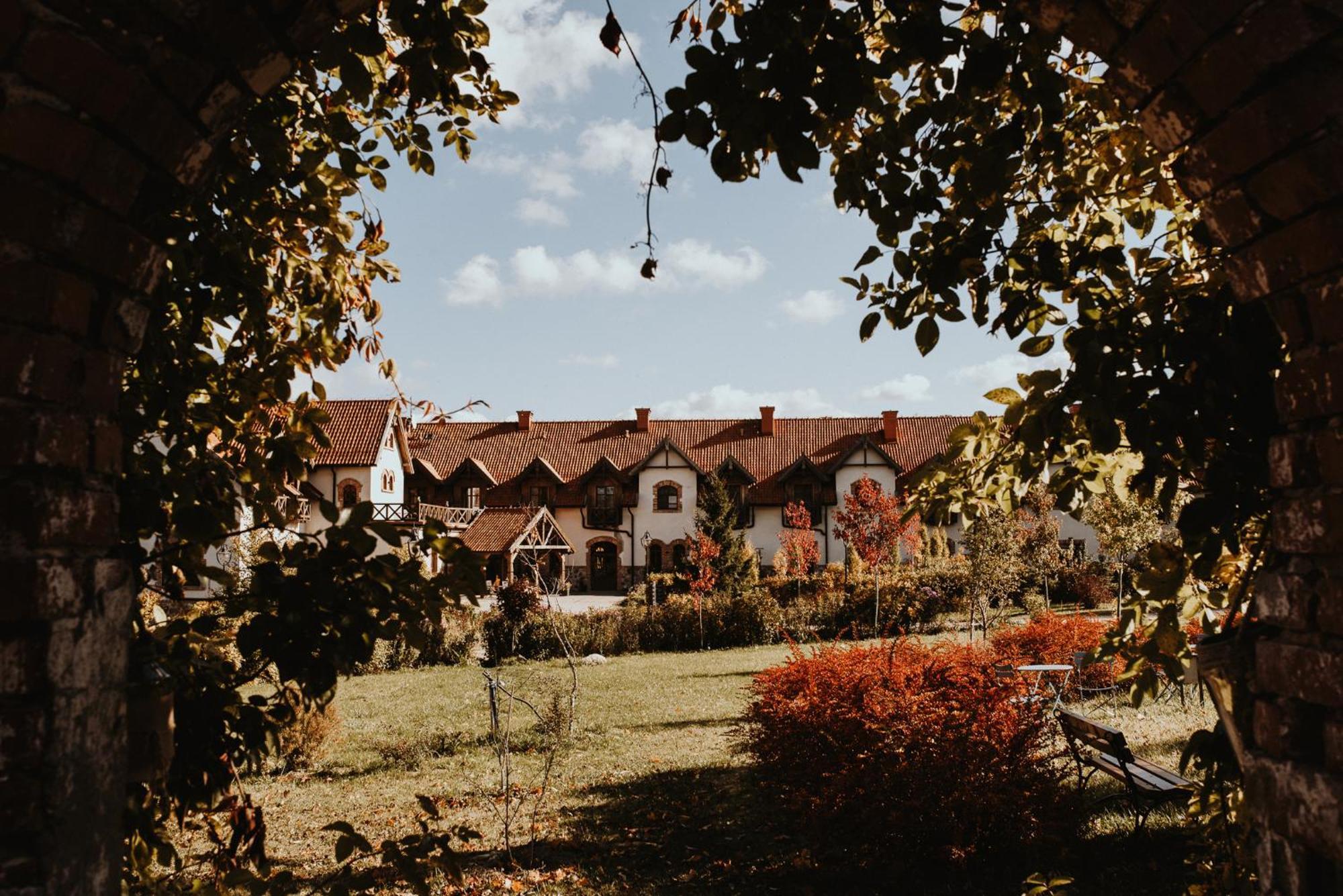Folwark Lekuk Hotel Łękuk Mały Buitenkant foto