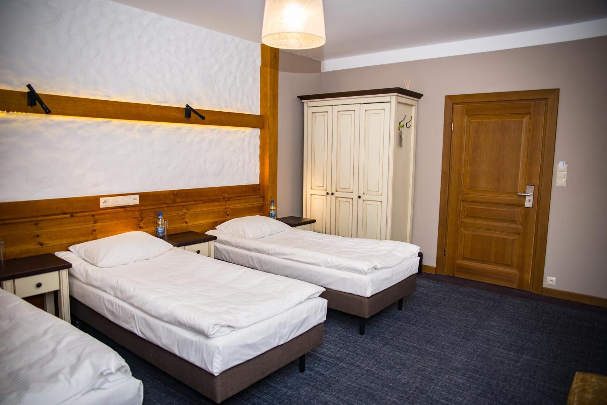 Folwark Lekuk Hotel Łękuk Mały Buitenkant foto
